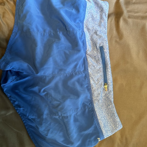 Women’s Nike Dri-fit shorts - Picture 2 of 4